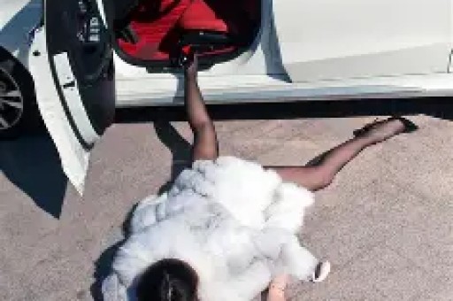 四千年美女鞠婧祎医美过度？专业人员分析脸上几处整容后遗症网友炸锅了！